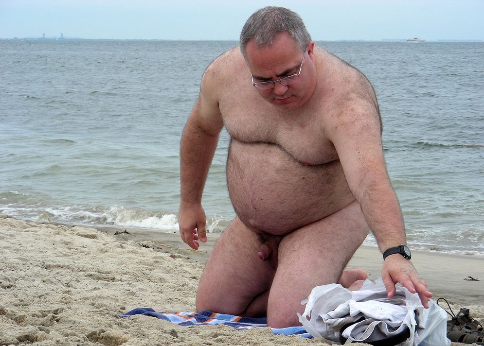 daddy in beach in nude eat cum out of ass